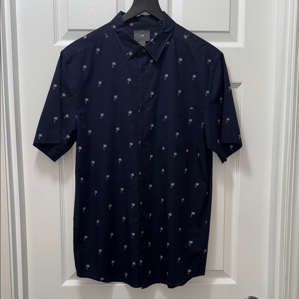 H&M Blue Casual Button Down Shirt with Classic Design